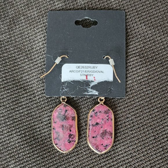 NWT Mia & Tess Pink/Gold Drop Dangle Earrings - Picture 5 of 6